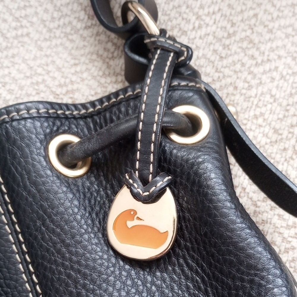 Dooney & Bourke Black Pebbled Leather Shoulder Bag - Picture 3 of 6
